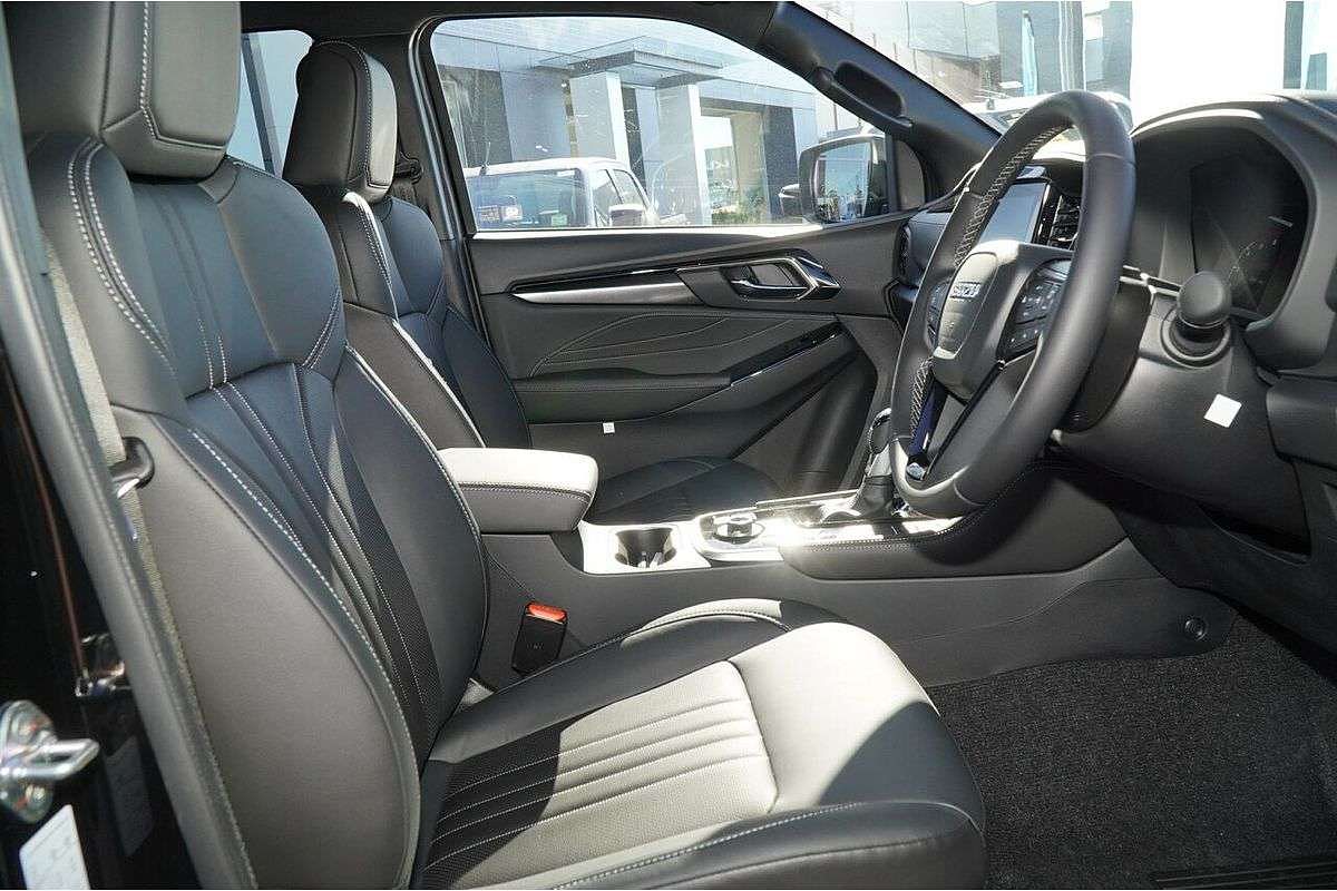 2025 Isuzu MU-X LS-T