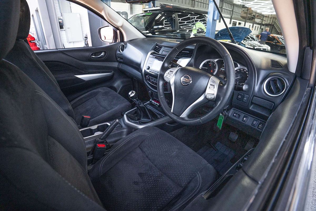 2015 Nissan Navara ST D23 4X4