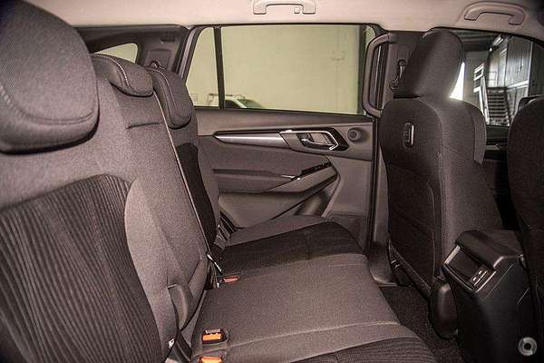 2025 Isuzu MU-X LS-U