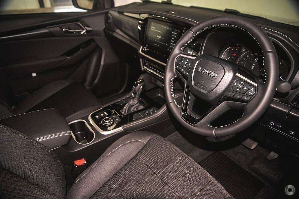 2025 Isuzu MU-X LS-U