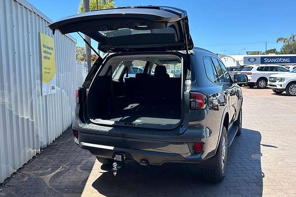 2024 Ford Everest Ambiente 2.0L