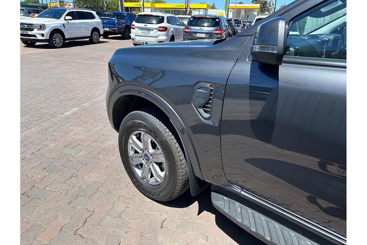 2024 Ford Everest Ambiente 2.0L