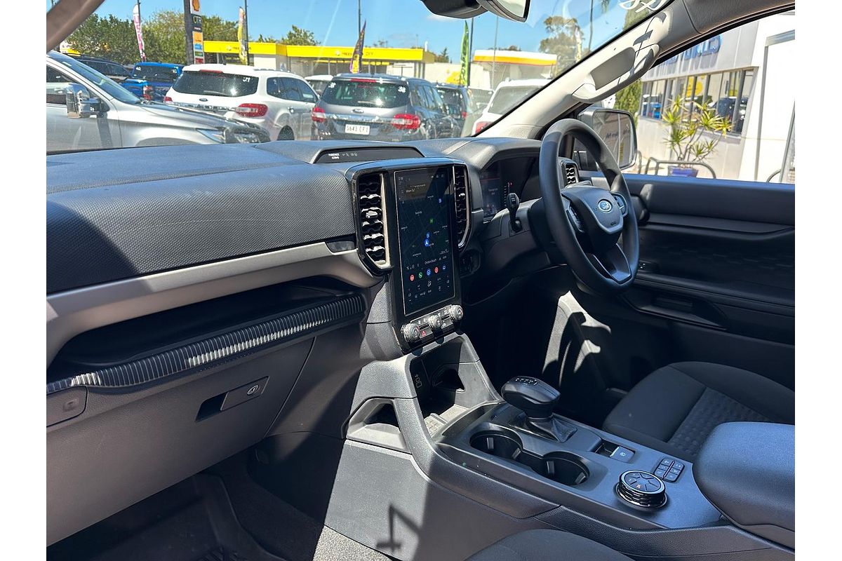 2024 Ford Everest Ambiente 2.0L