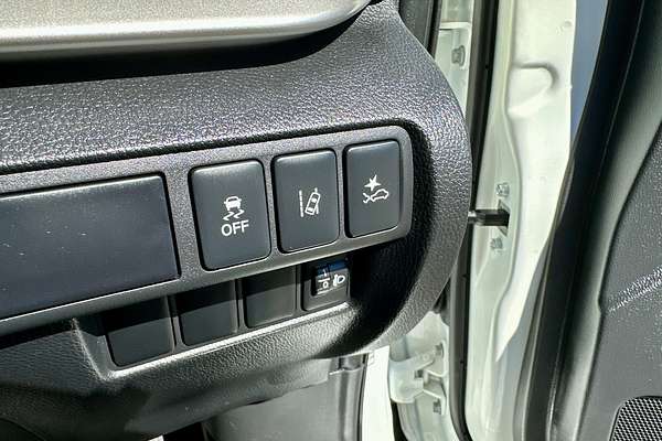 2022 Mitsubishi Eclipse Cross LS YB