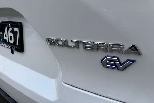 2025 Subaru Solterra AWD Touring E1-1