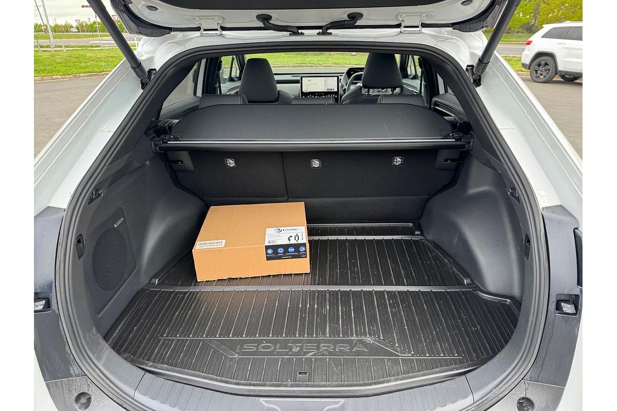 2025 Subaru Solterra AWD Touring E1-1