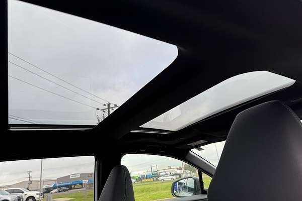 2025 Subaru Solterra AWD Touring E1-1