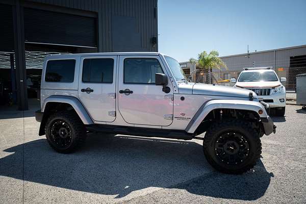 2014 Jeep Wrangler Unlimited Overland JK