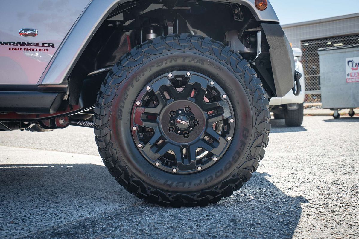 2014 Jeep Wrangler Unlimited Overland JK