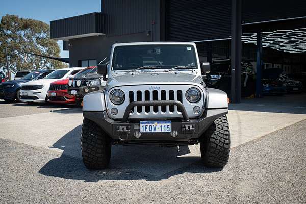 2014 Jeep Wrangler Unlimited Overland JK