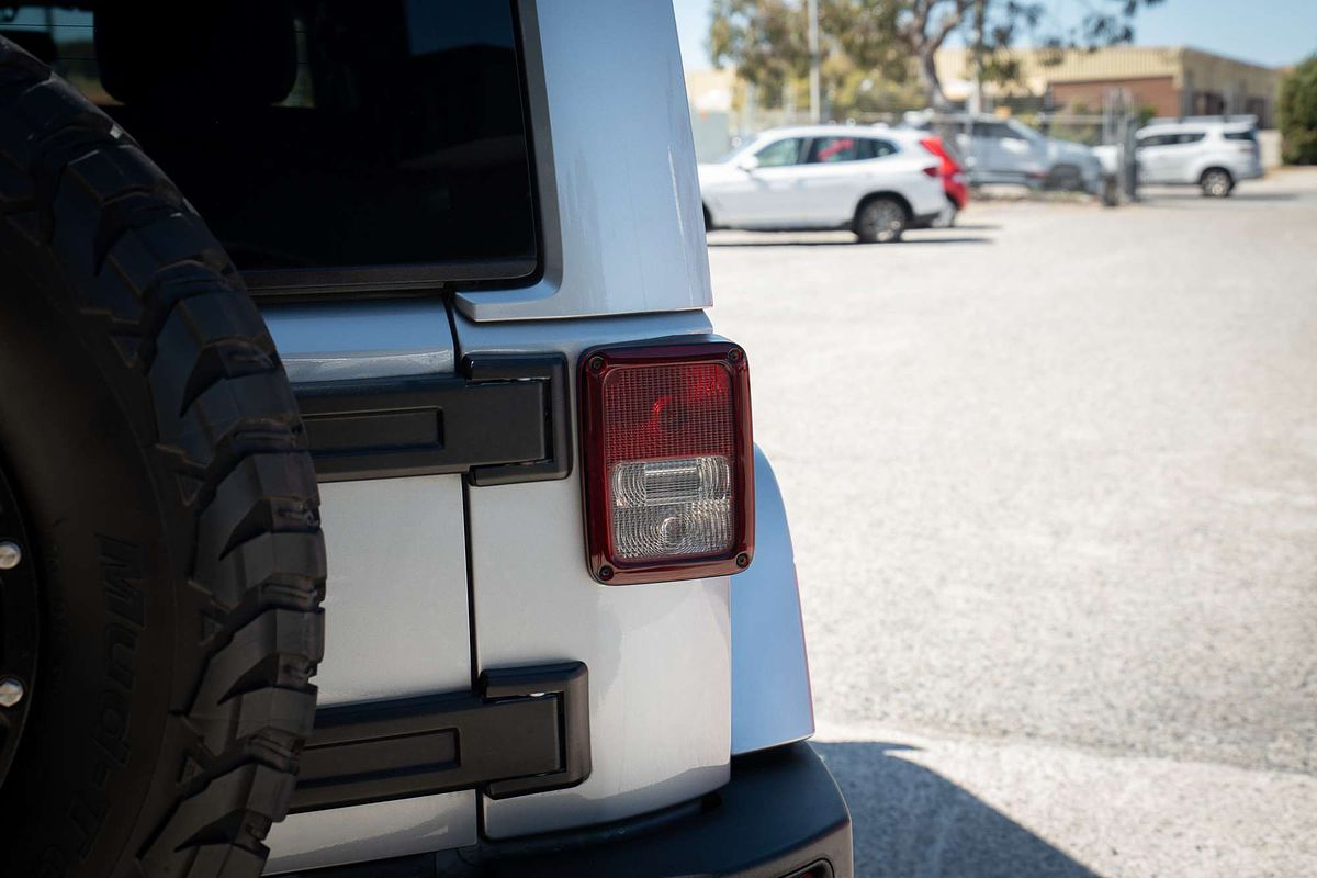 2014 Jeep Wrangler Unlimited Overland JK