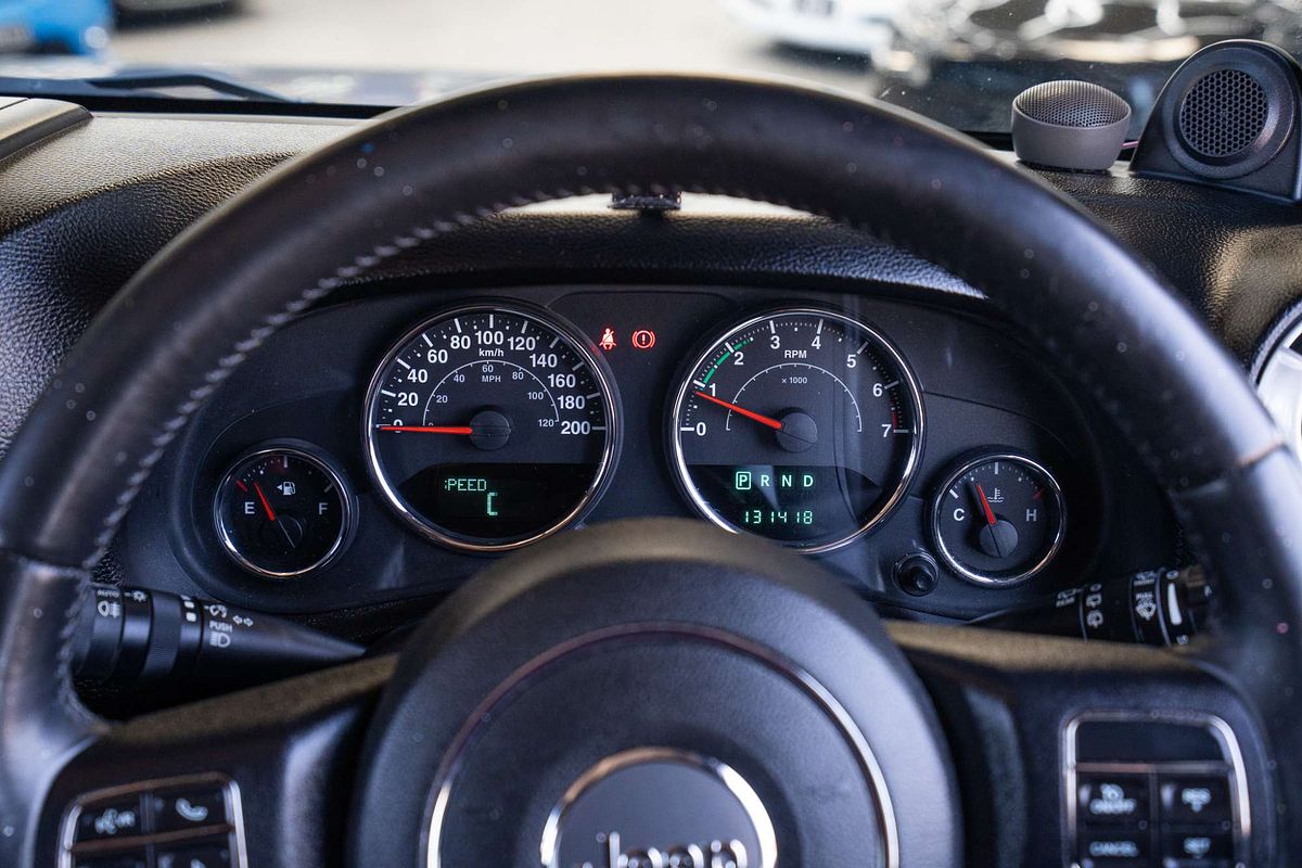 2014 Jeep Wrangler Unlimited Overland JK