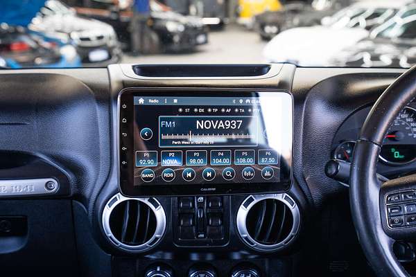 2014 Jeep Wrangler Unlimited Overland JK