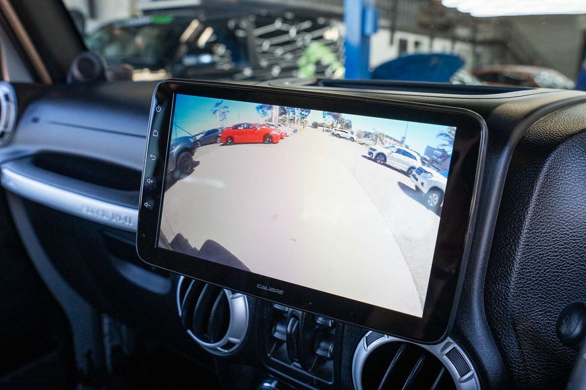 2014 Jeep Wrangler Unlimited Overland JK