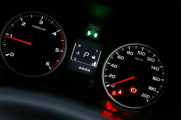 2015 Mitsubishi Triton Exceed MQ 4X4