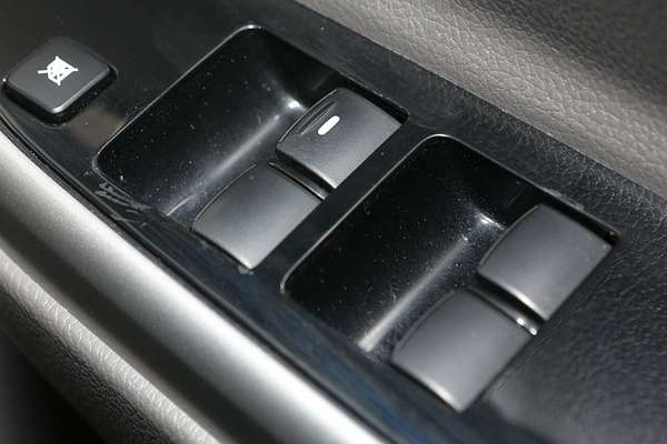 2015 Mitsubishi Triton Exceed MQ 4X4