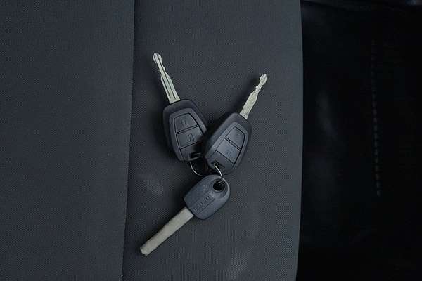 2018 Isuzu D-MAX SX High Ride Rear Wheel Drive