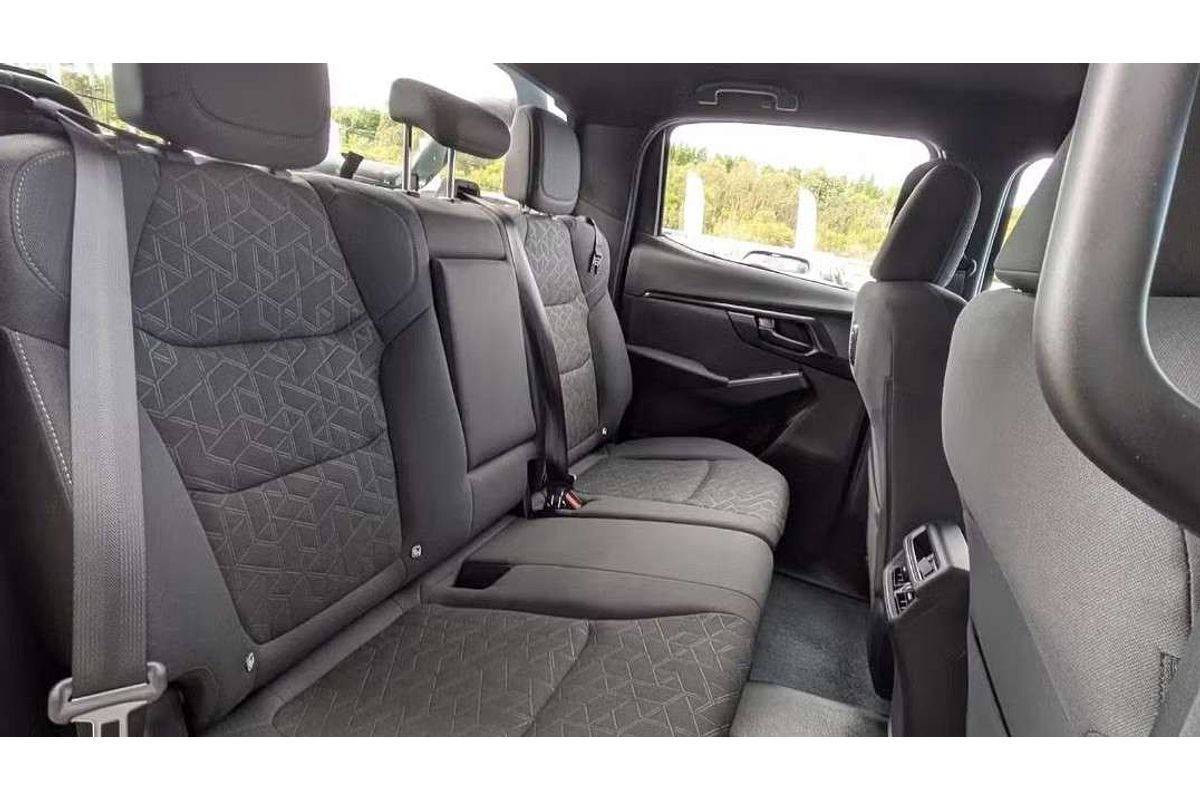 2025 Isuzu D-MAX X-RIDER 4X4