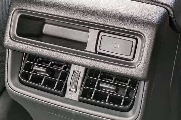 2025 Isuzu D-MAX X-RIDER 4X4