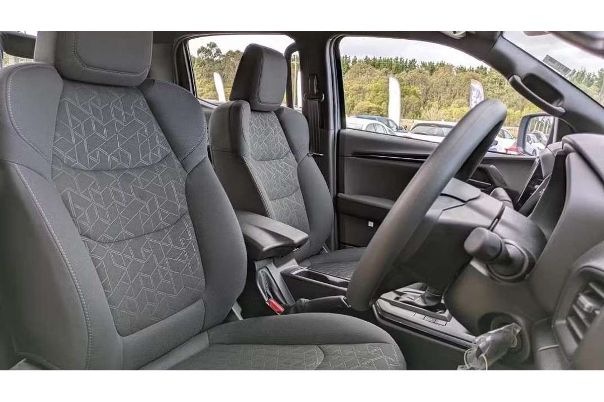 2025 Isuzu D-MAX X-RIDER 4X4