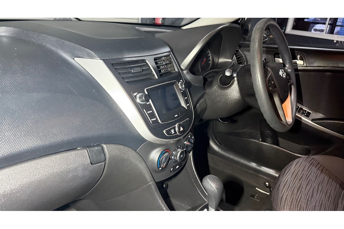 2016 Hyundai Accent Active RB4