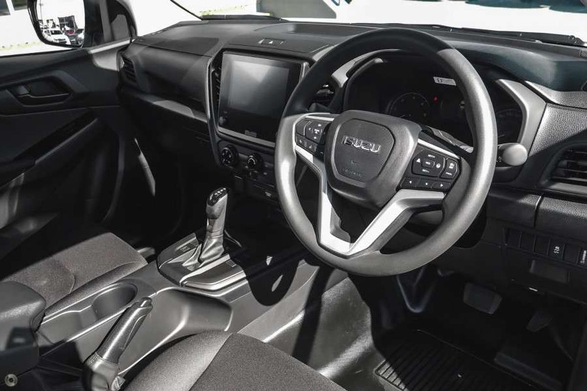 2025 Isuzu D-MAX SX 4X4