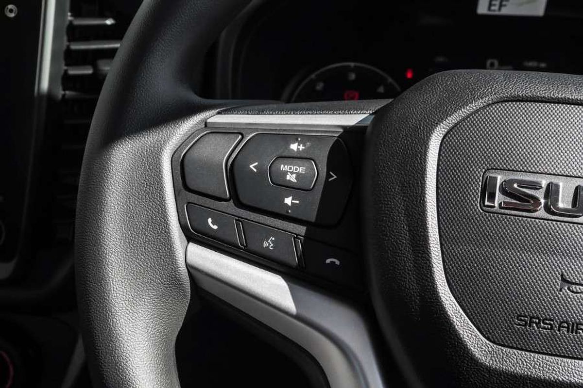 2025 Isuzu D-MAX SX 4X4