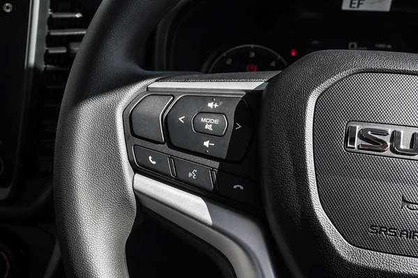 2025 Isuzu D-MAX SX 4X4