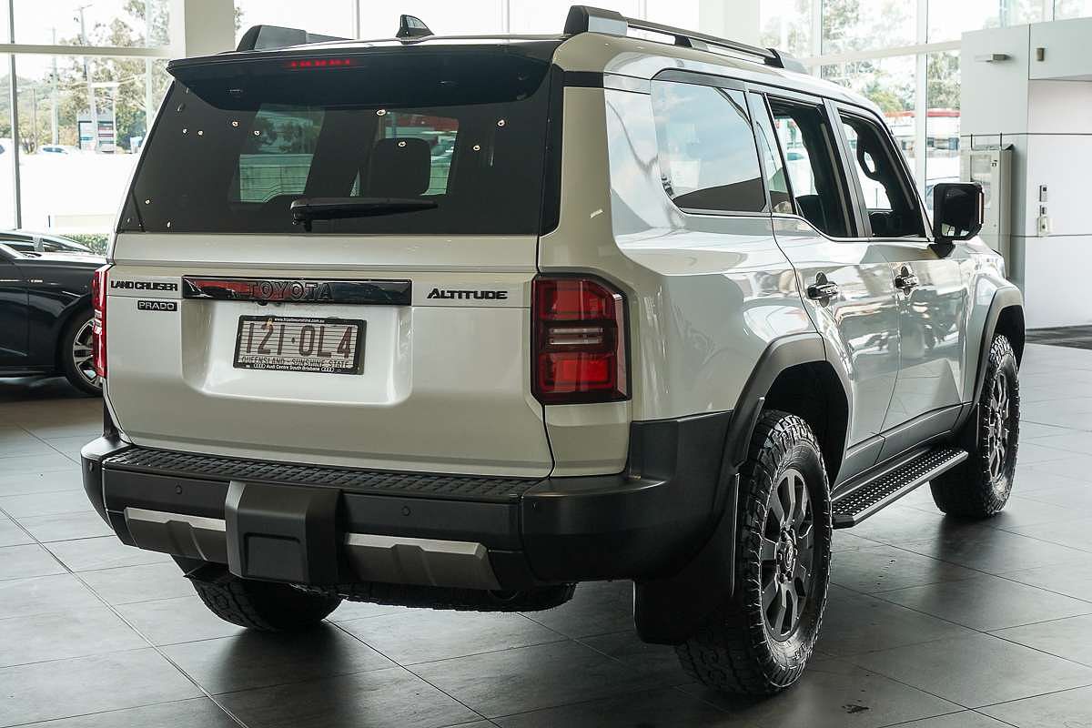 2025 Toyota Landcruiser Prado Altitude GDJ251R