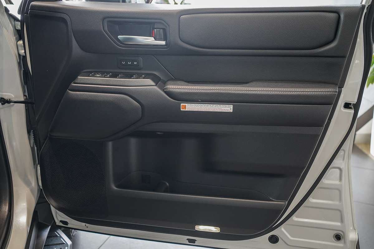 2025 Toyota Landcruiser Prado Altitude GDJ251R