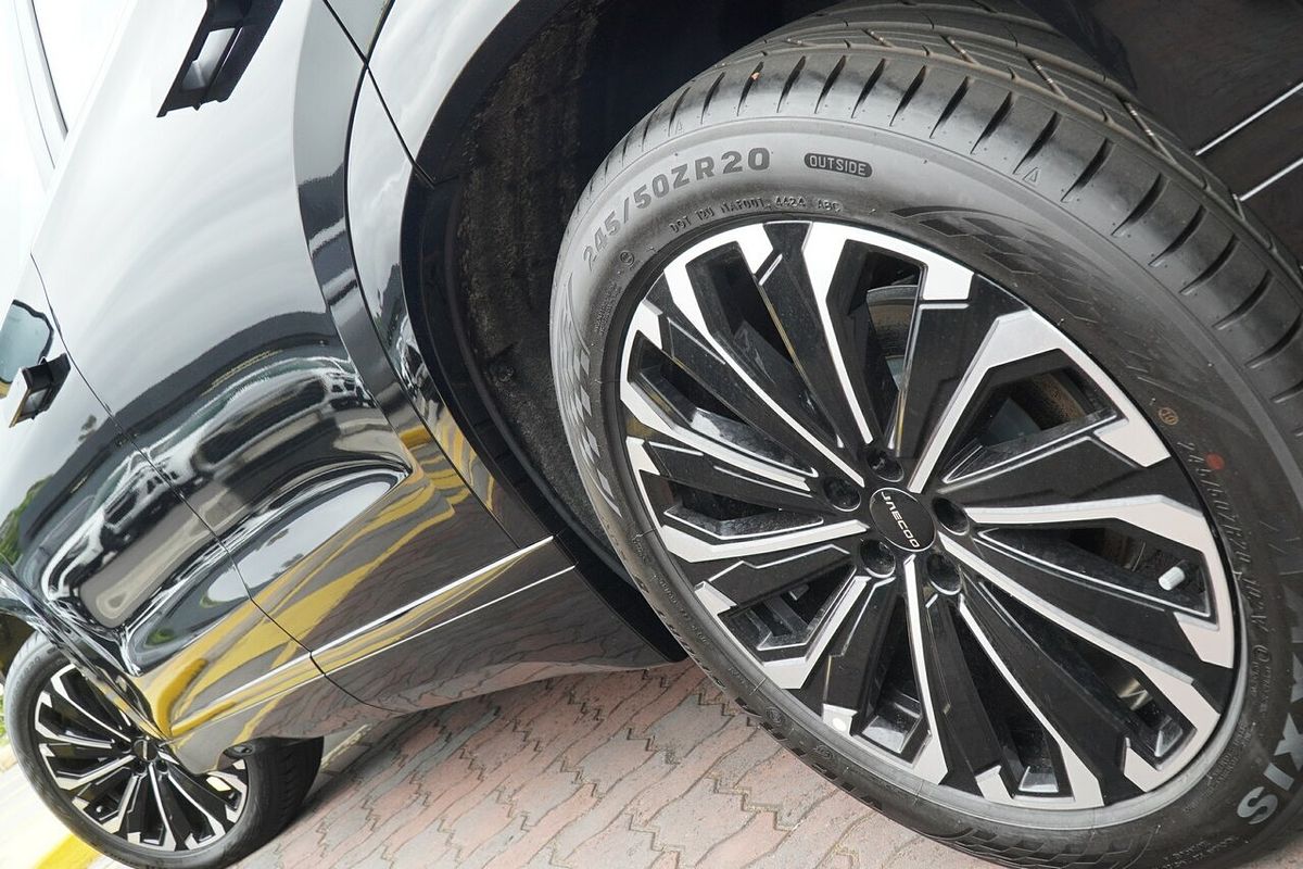 2025 Jaecoo J8 Track