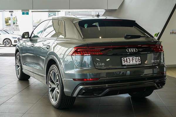 2022 Audi Q8 55 TFSI S line F1