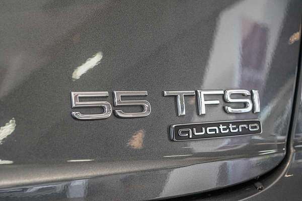 2022 Audi Q8 55 TFSI S line F1