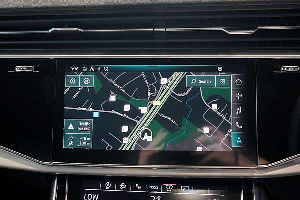 2022 Audi Q8 55 TFSI S line F1