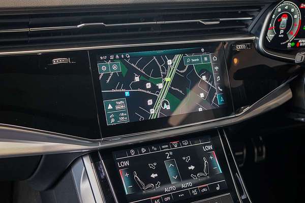 2022 Audi Q8 55 TFSI S line F1