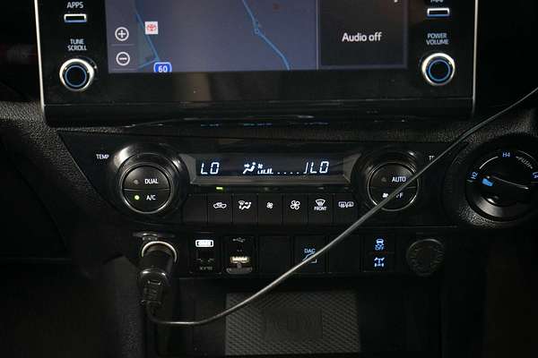 2022 Toyota Hilux SR5 GUN126R 4X4