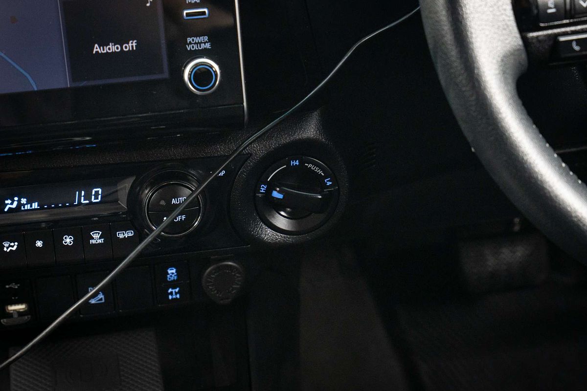 2022 Toyota Hilux SR5 GUN126R 4X4