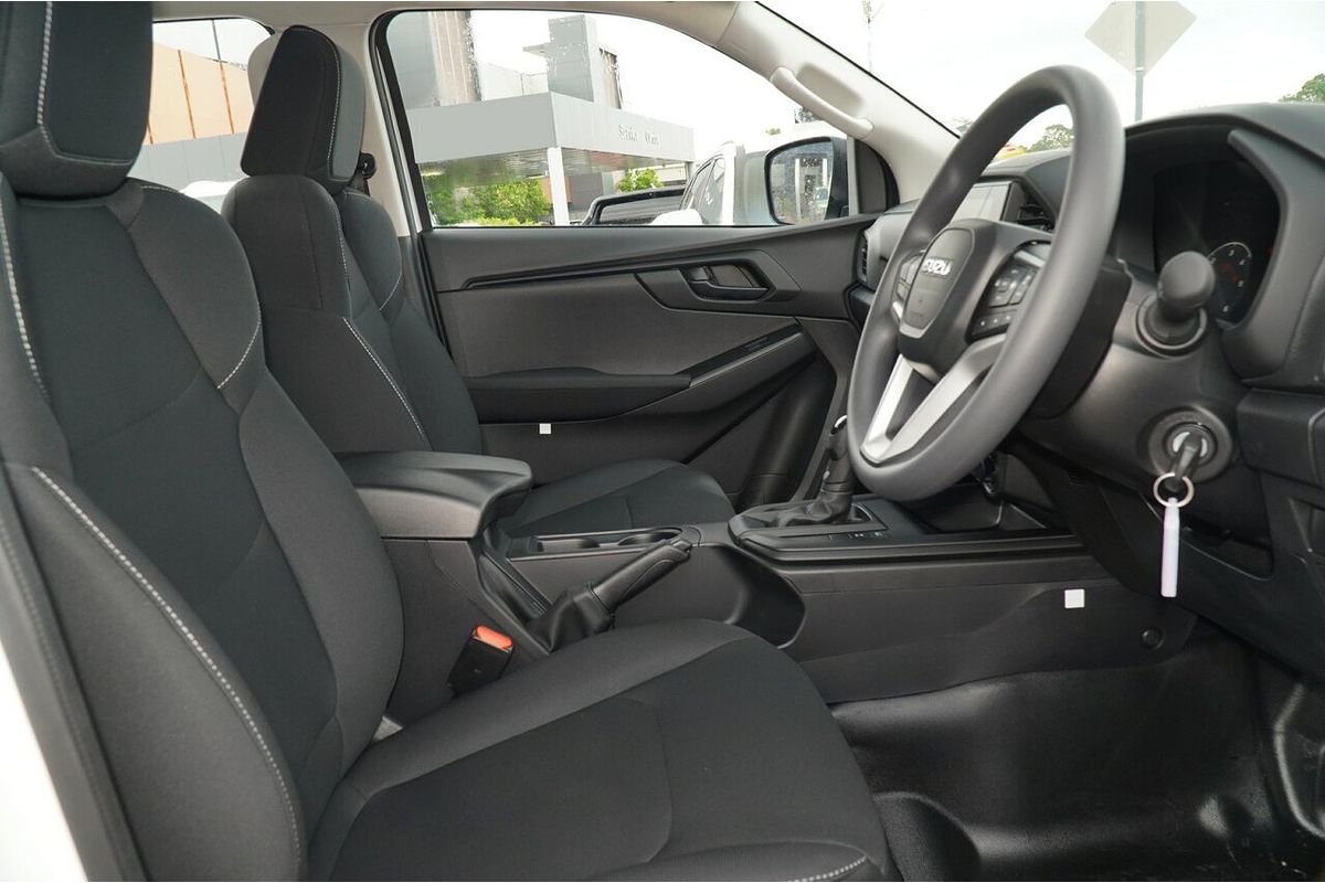 2025 Isuzu D-MAX SX  4X4