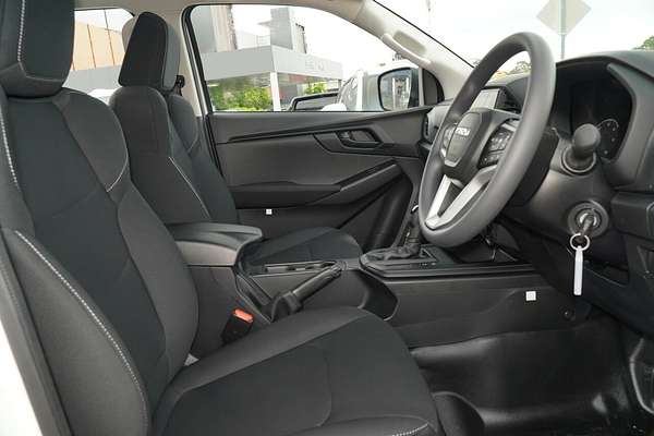 2025 Isuzu D-MAX SX  4X4