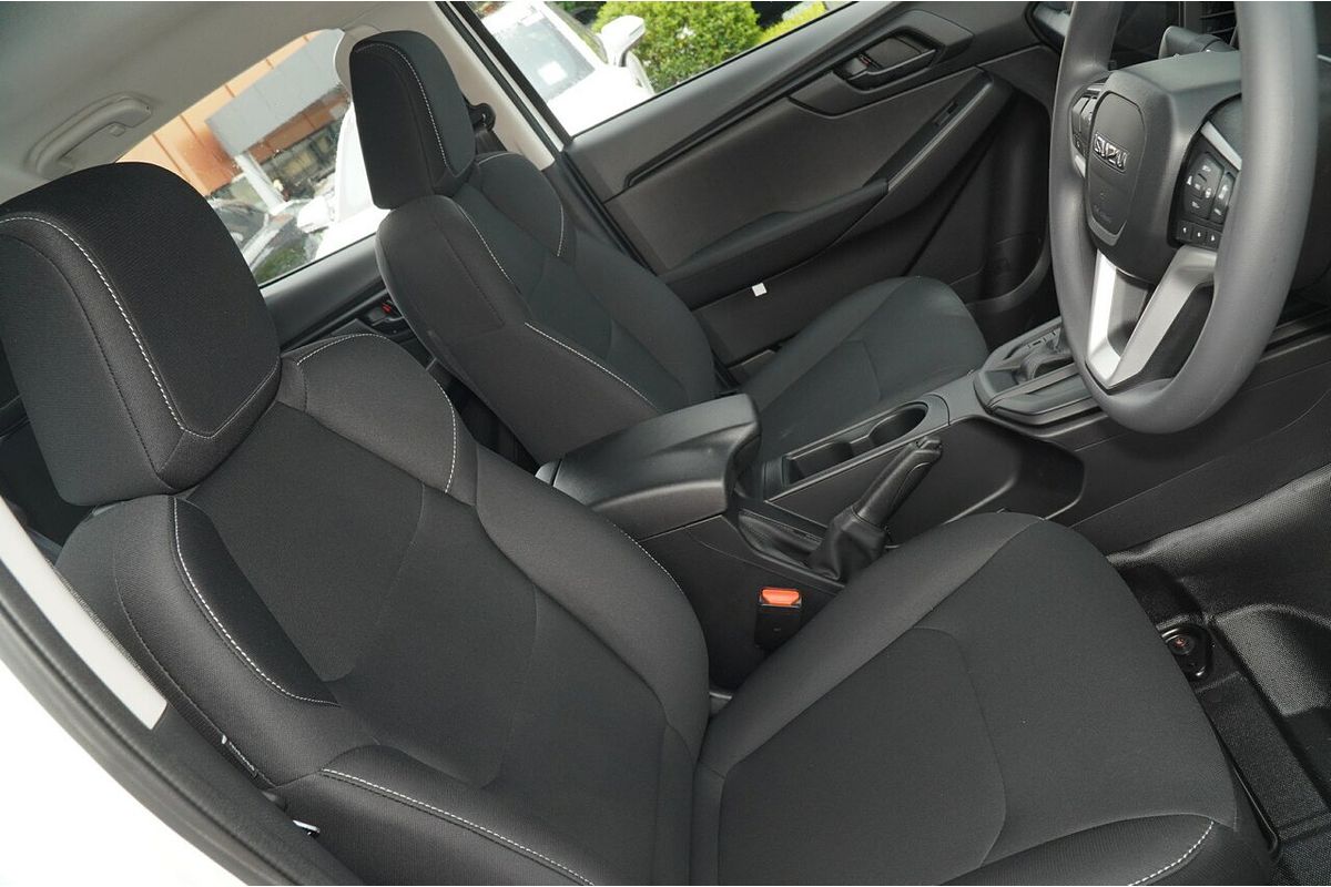 2025 Isuzu D-MAX SX  4X4