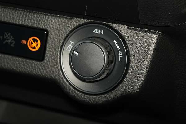 2025 Isuzu D-MAX SX  4X4