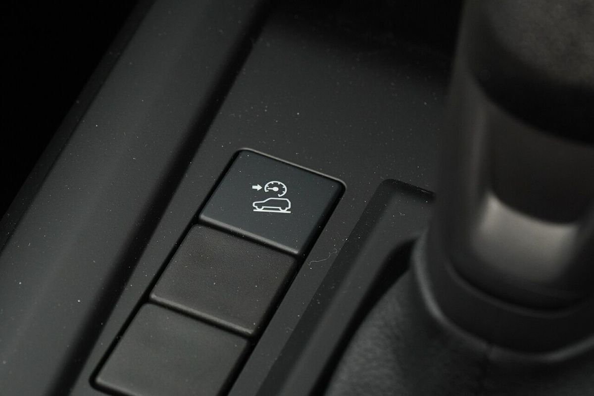 2025 Isuzu D-MAX SX  4X4