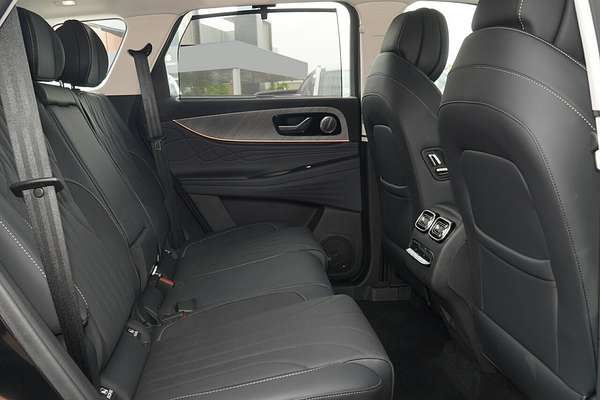 2025 Jaecoo J8 Track