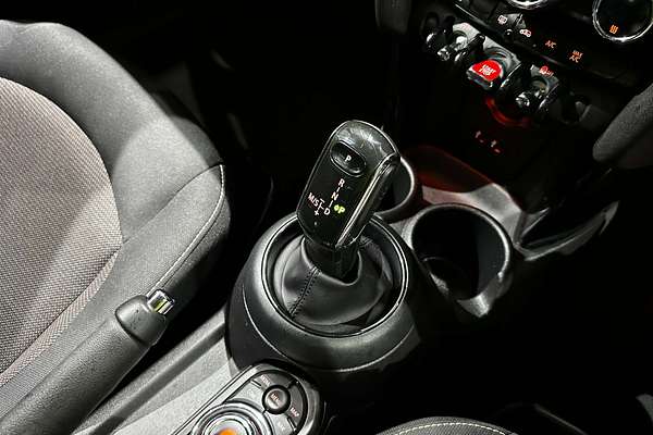 2019 MINI Hatch Cooper F55 LCI