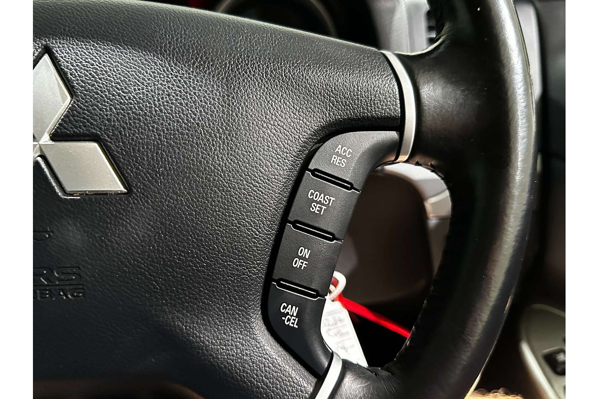 2019 Mitsubishi Pajero GLS NX