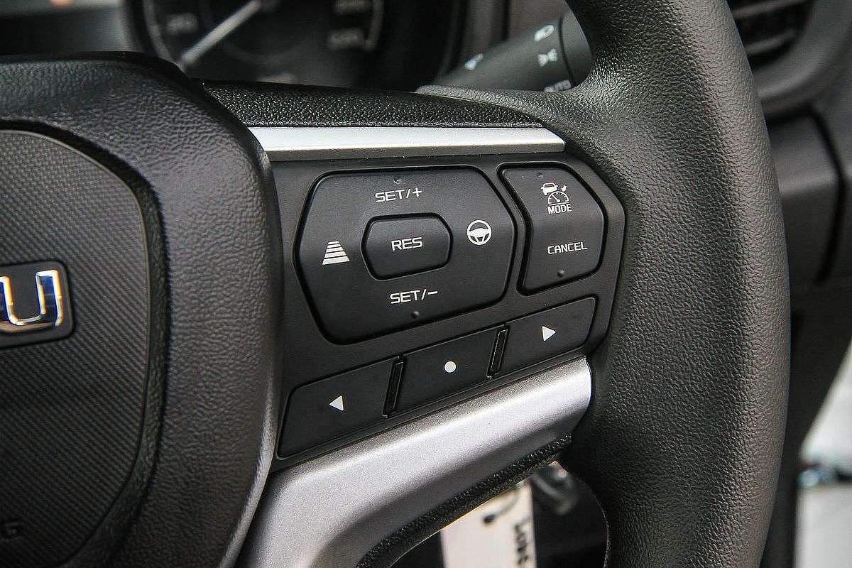 2025 Isuzu D-MAX SX 4X4