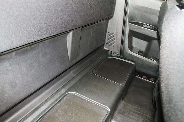 2025 Isuzu D-MAX SX 4X4