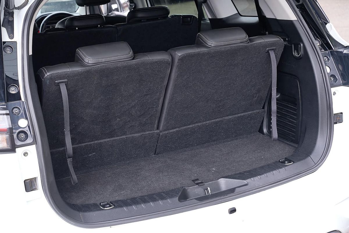 2023 Isuzu MU-X LS-T