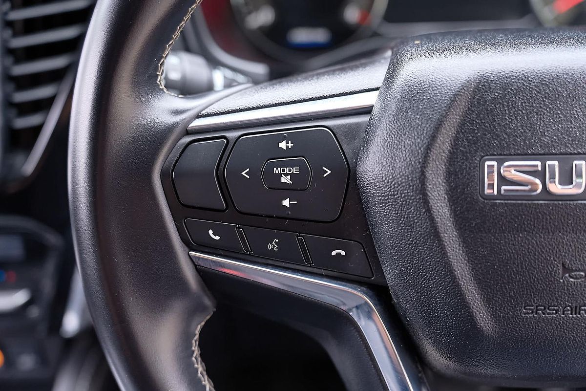 2023 Isuzu MU-X LS-T