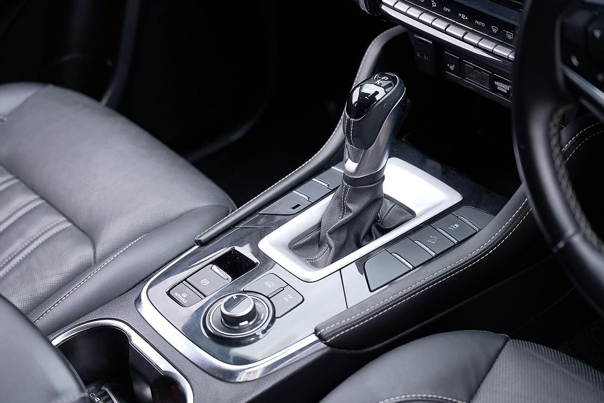 2023 Isuzu MU-X LS-T